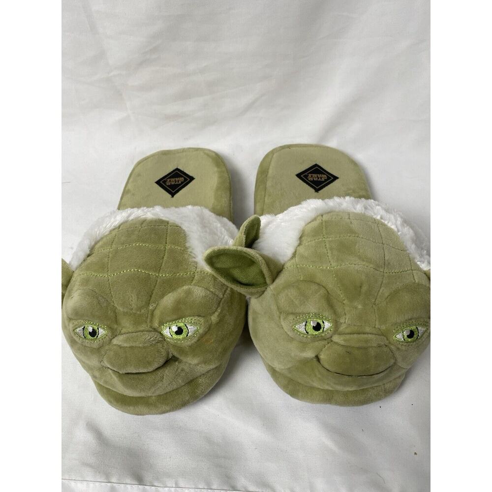 Star Wars Yoda Green House Sleepers Plush Soft 11.5 Footbed